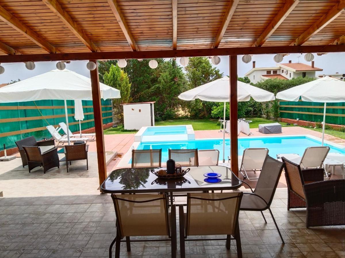 Maria Lemoni Swimming Pool Apartment Nea Skioni Exterior foto